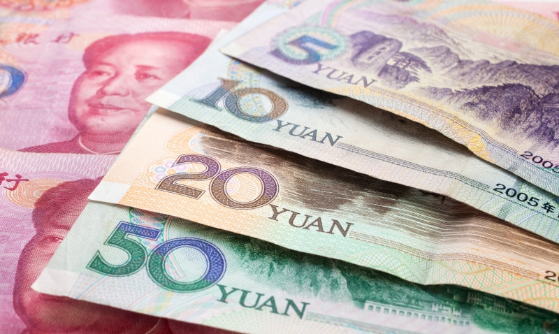 Banco central chinês fixa yuan abaixo de 7 dólares