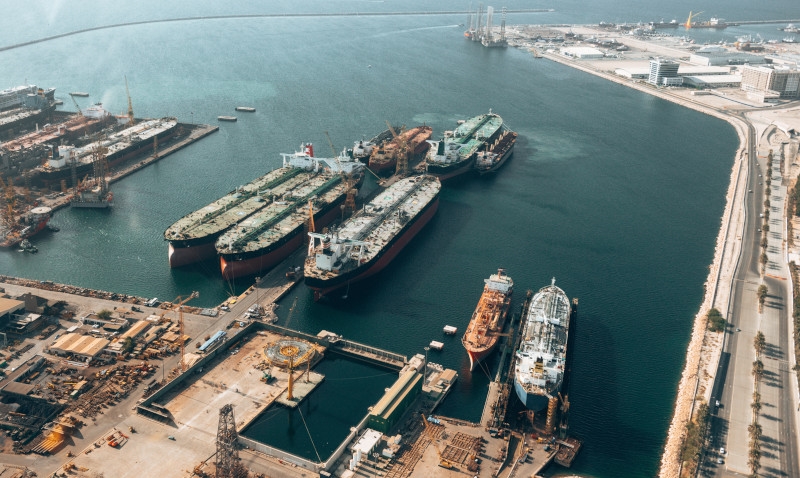 Conflito no Oriente Médio acende alerta no Comércio Internacional