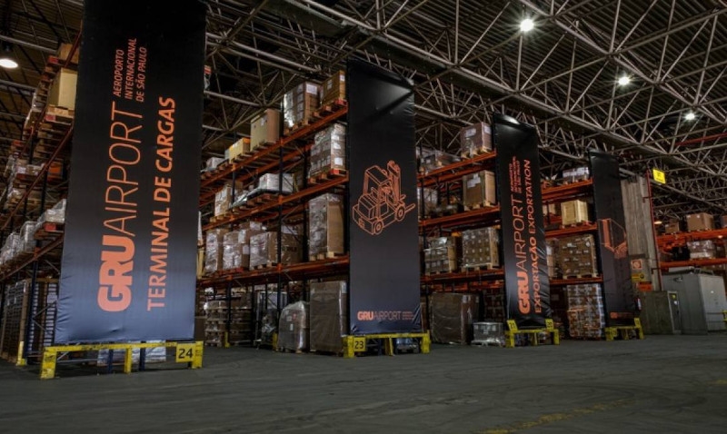 Aeroporto de Guarulhos: gargalo logístico que afeta o comércio exterior brasileiro