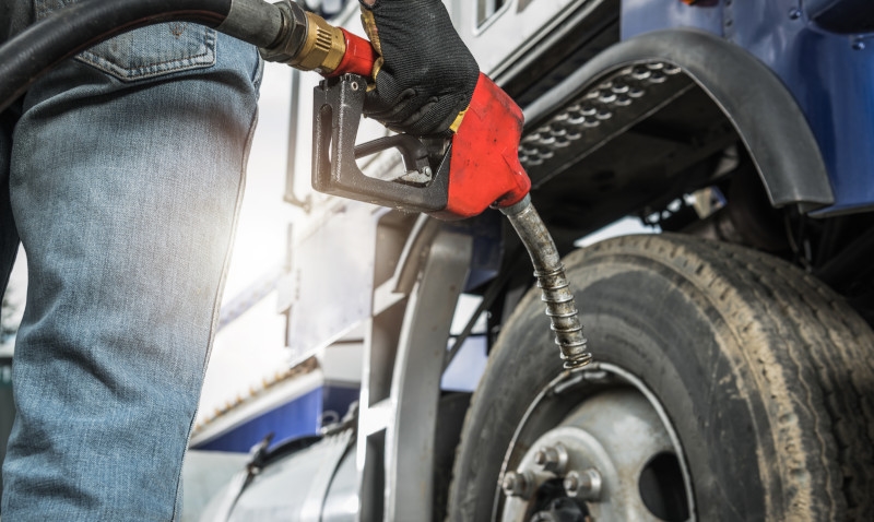 Diesel caro leva caminhoneiros autônomos a repensar investimentos em equipamentos