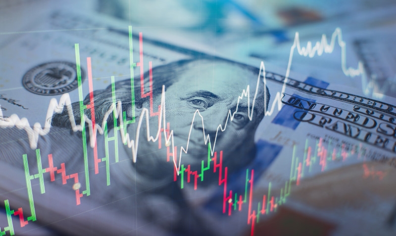 Dólar dispara e bolsa despenca após eleição