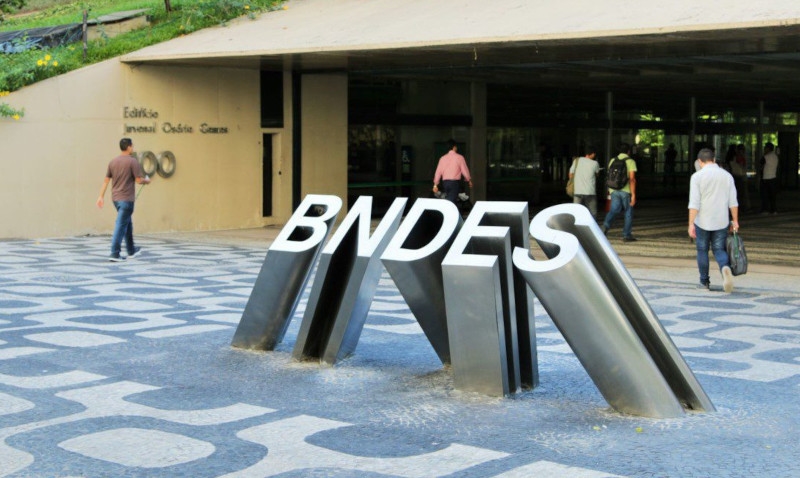 Governo propõe normatização do financiamento de exportações pelo BNDES